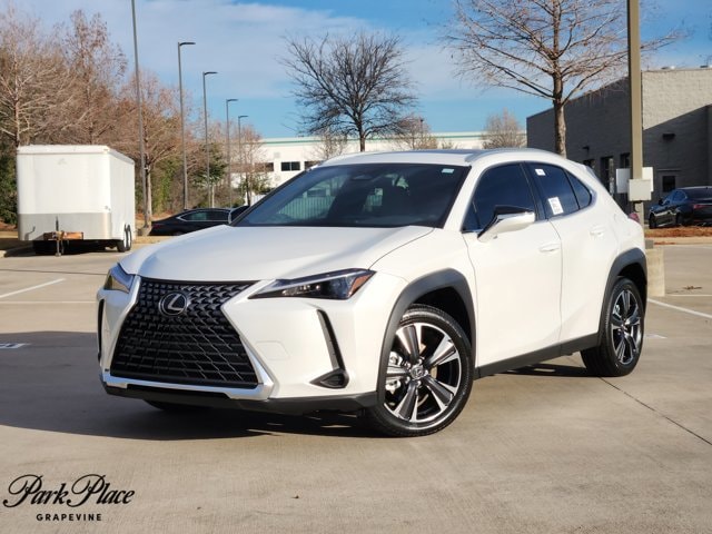 2025 Lexus UX Base's photo