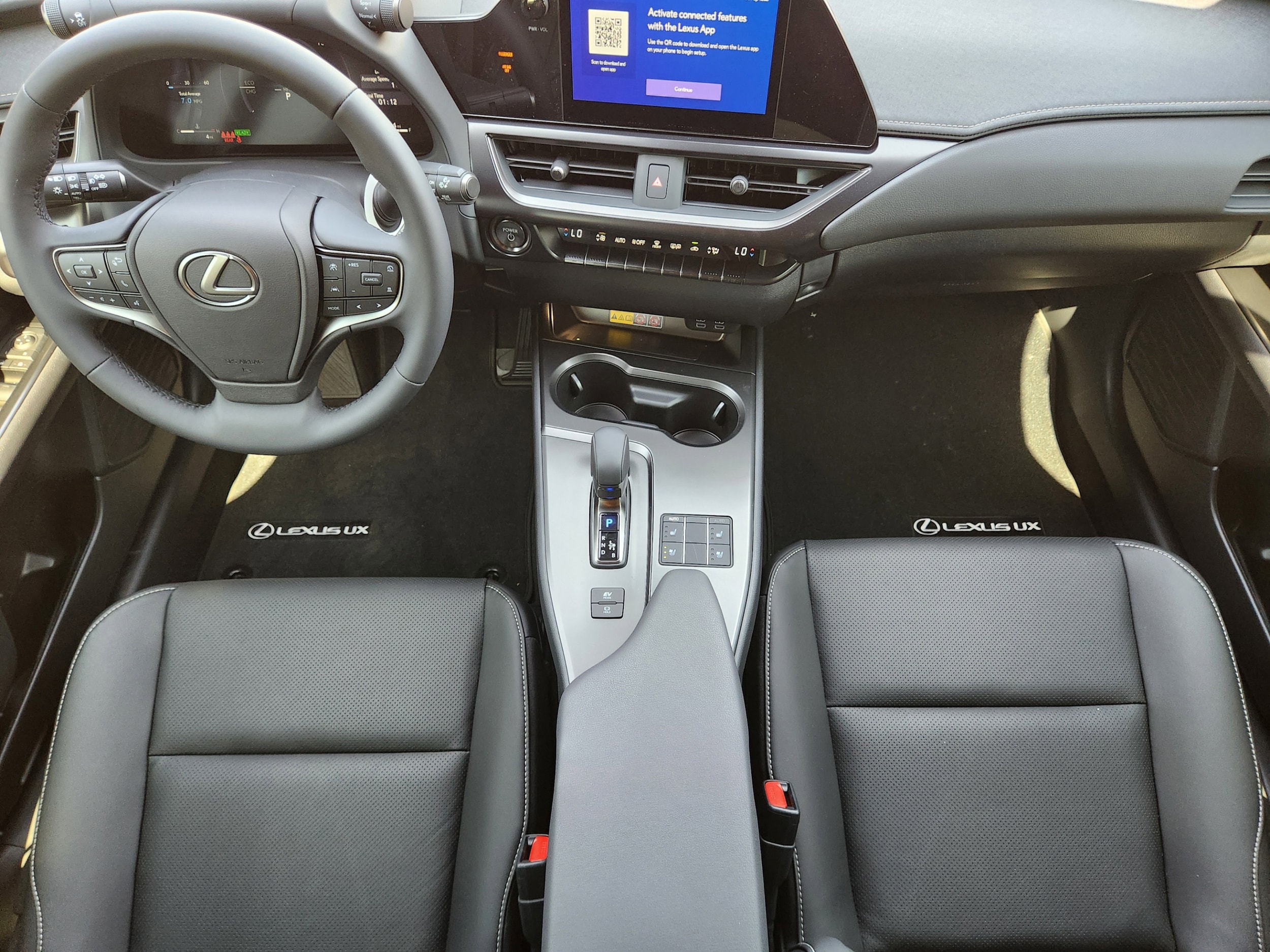 2026 Lexus UX Hybrid 300h F Sport Design - Photo 18