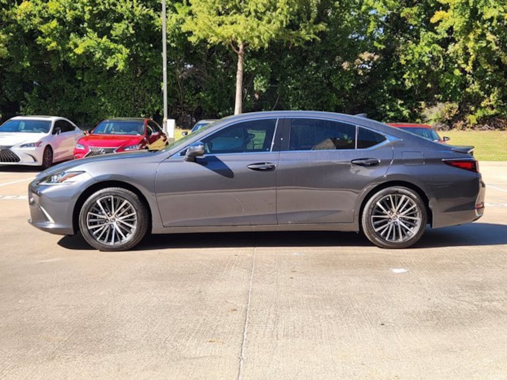 New 2025 Lexus ES 300h Base SEDAN