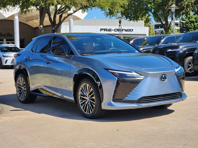 2023 Lexus RZ 450e Luxury photo 2