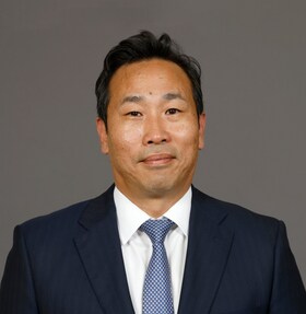 Staff member Terry Song from ID_1083db