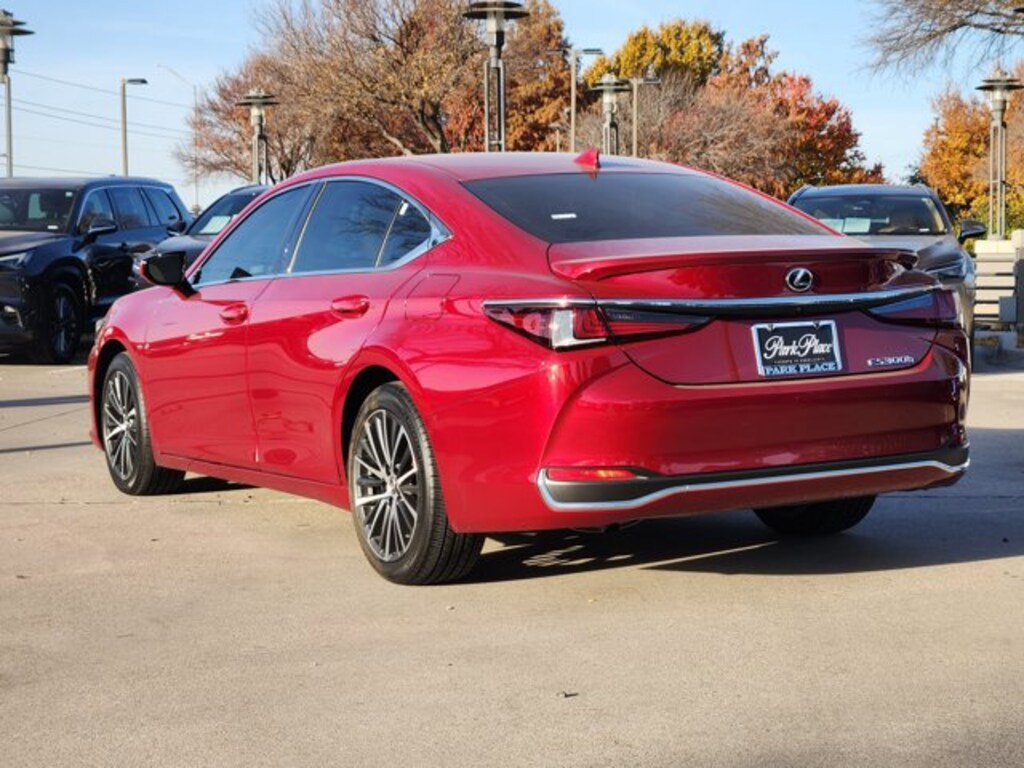 Certified 2025 Lexus ES ES 300h Sedan