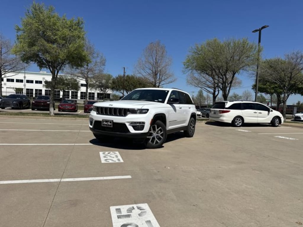 Used 2024 Jeep Grand Cherokee Limited SUV