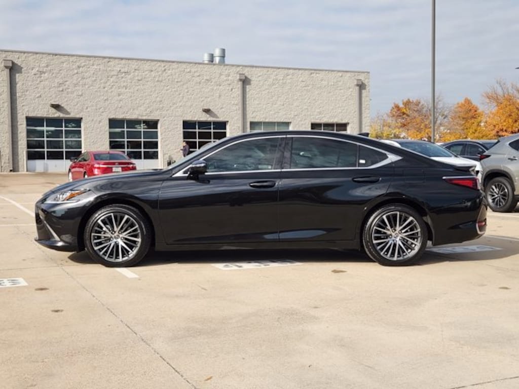 Certified 2025 Lexus ES ES 300h Sedan