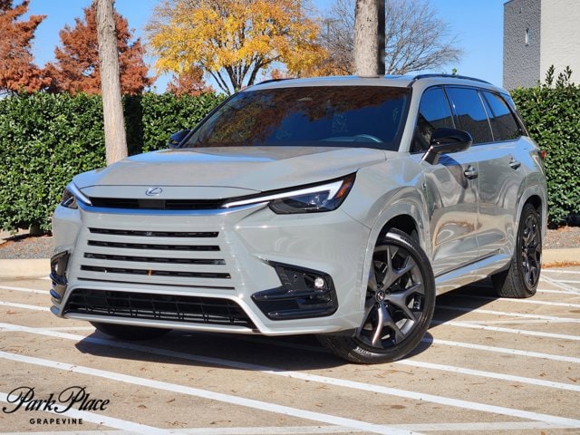 2025 Lexus TX Hybrid F Sport Luxury's photo