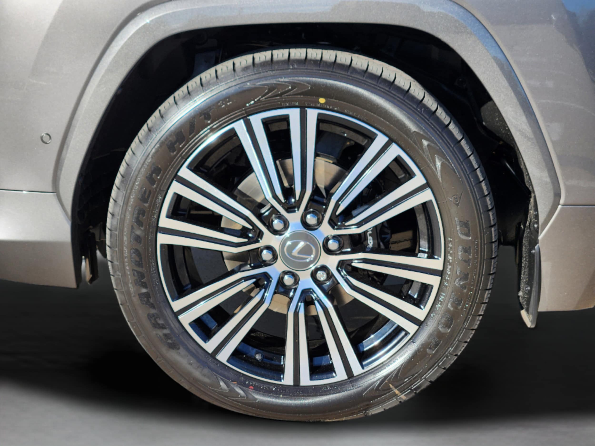 2026 Lexus LX 700h Luxury - Photo 24