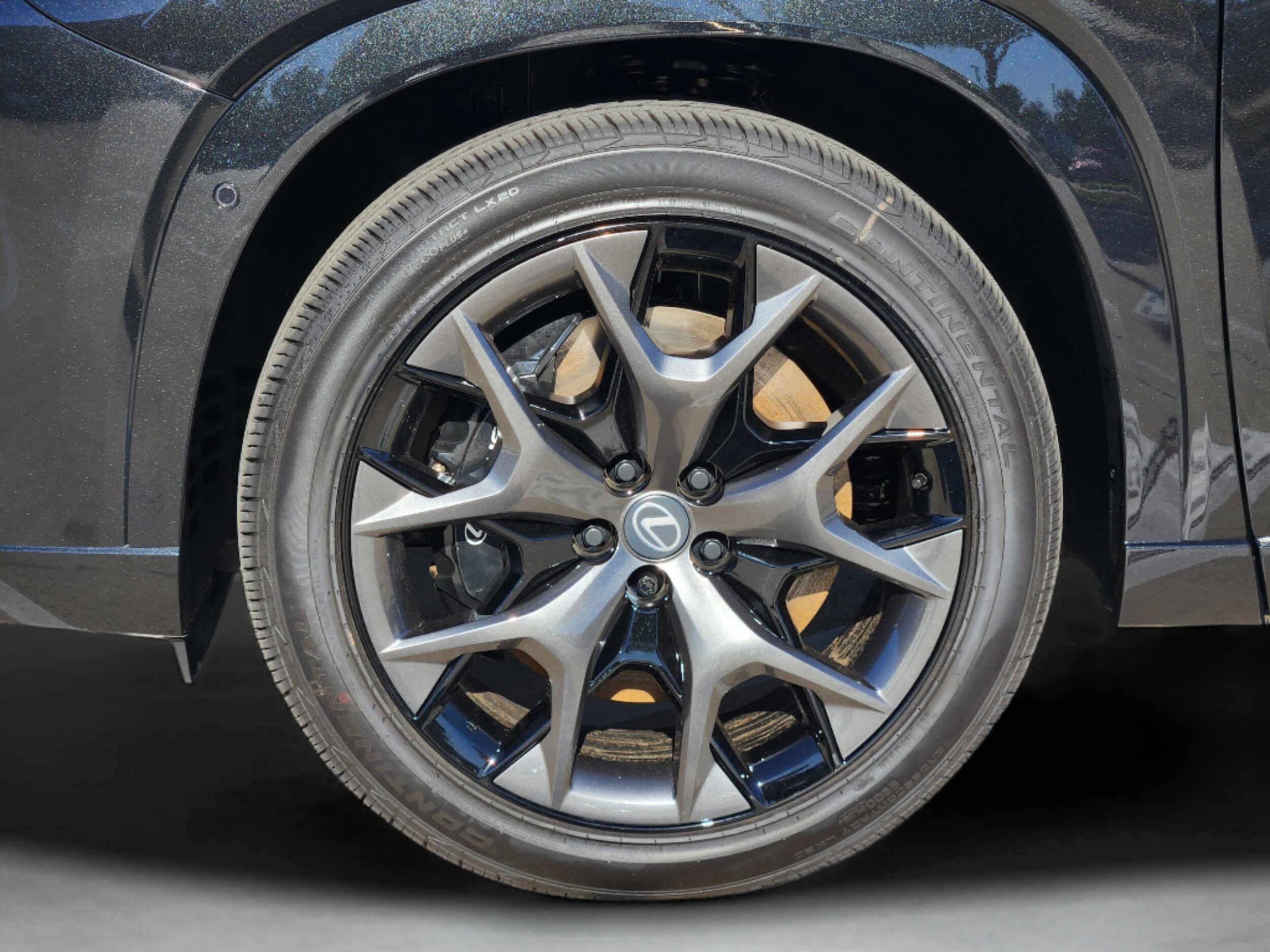2026 Lexus TX 500h F-Sport Premium - Photo 8
