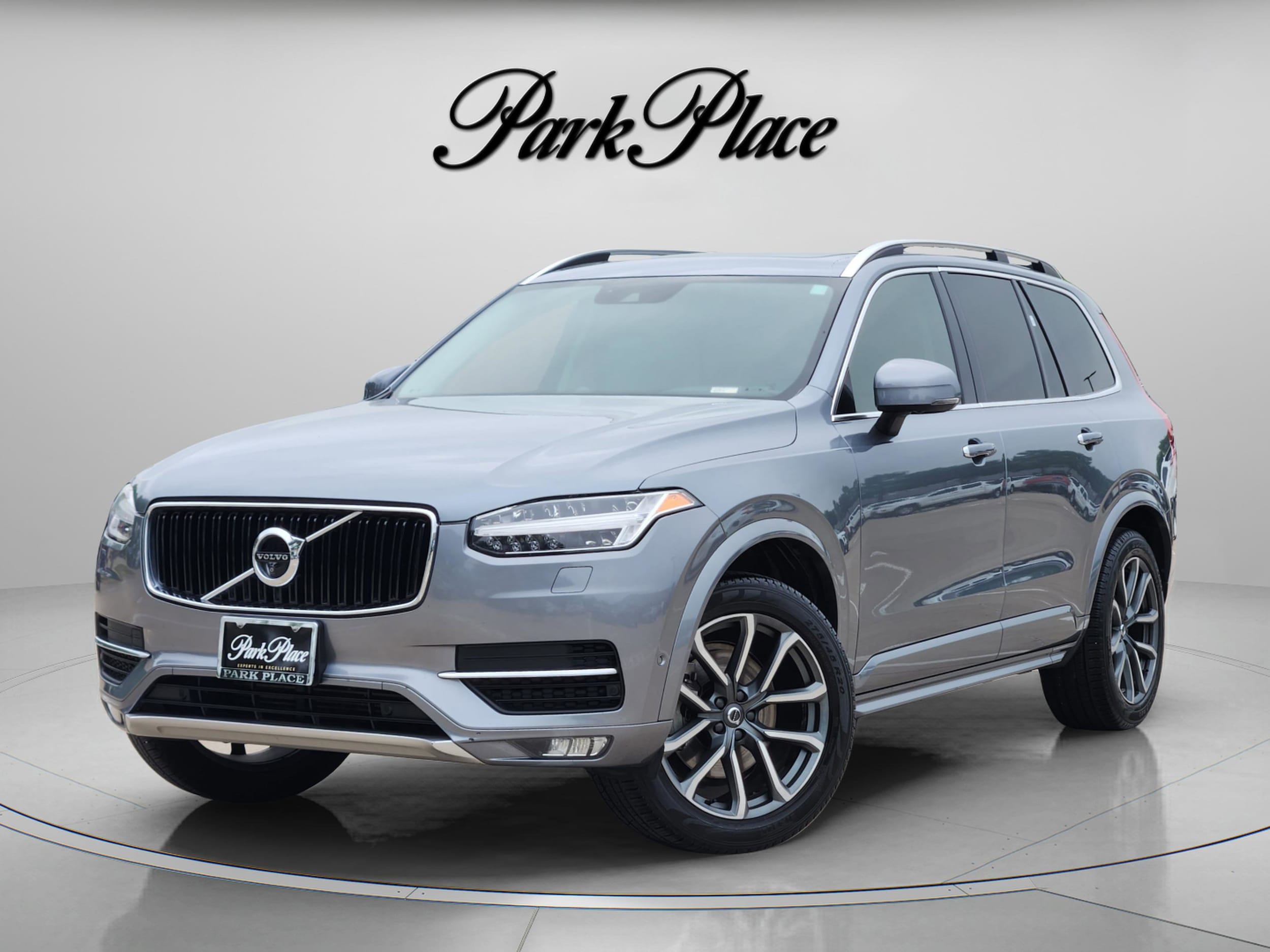 2018 Volvo XC90 Momentum