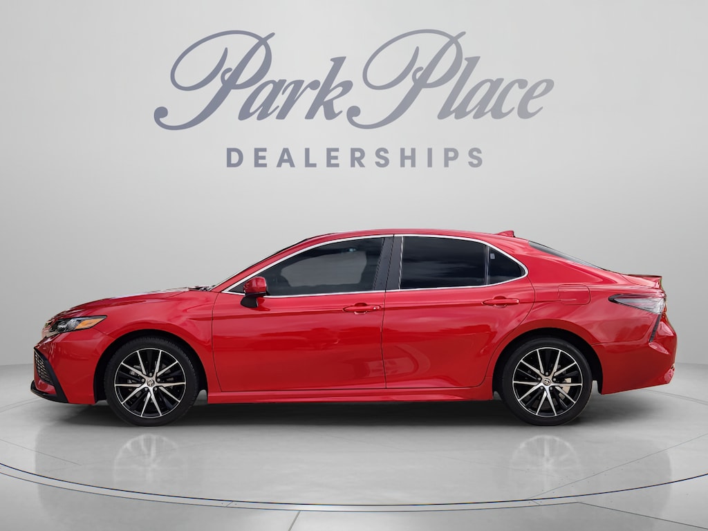 Used 2021 Toyota Camry SE Sedan