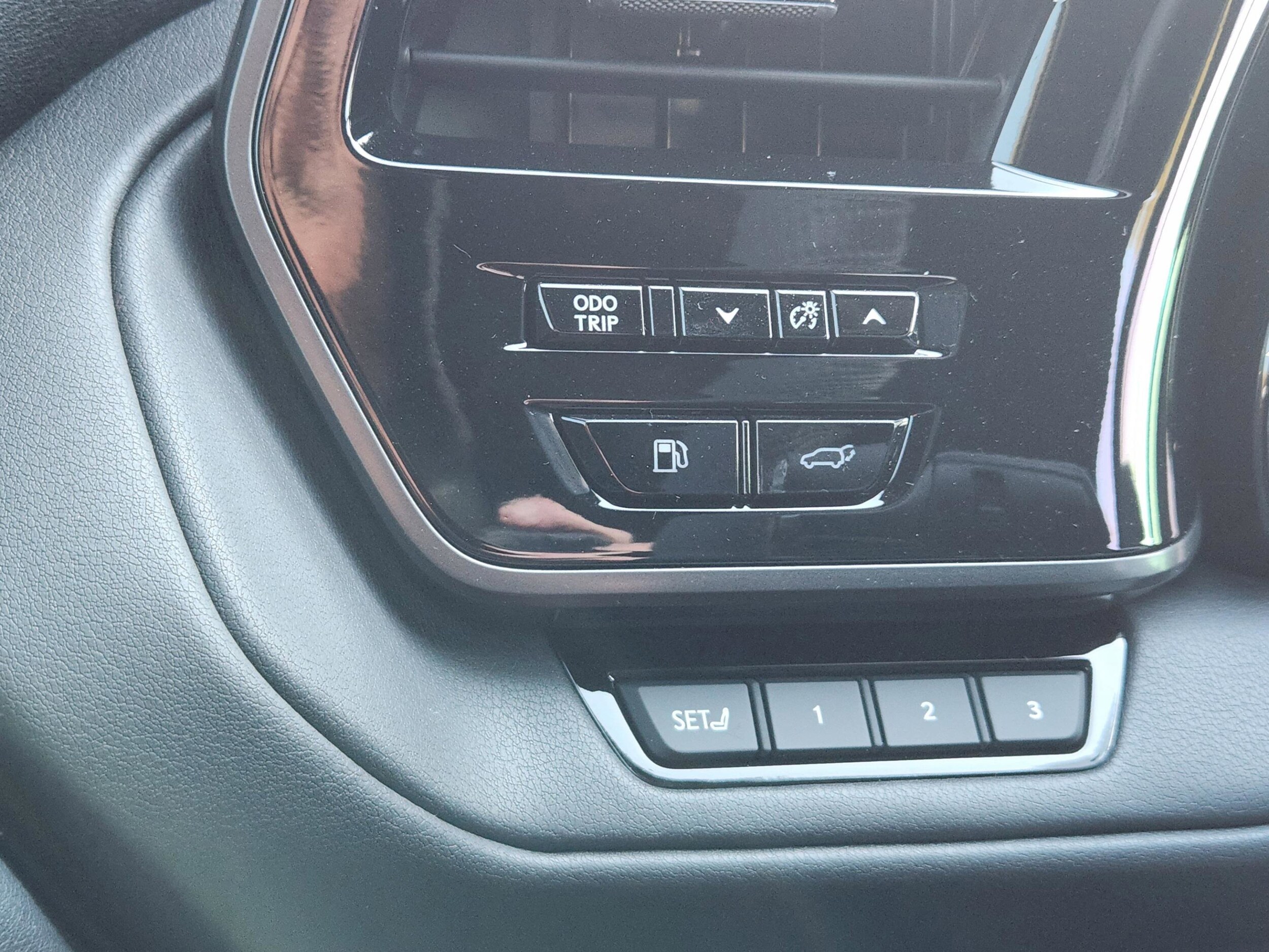 2026 Lexus TX 500h F-Sport Premium - Photo 17