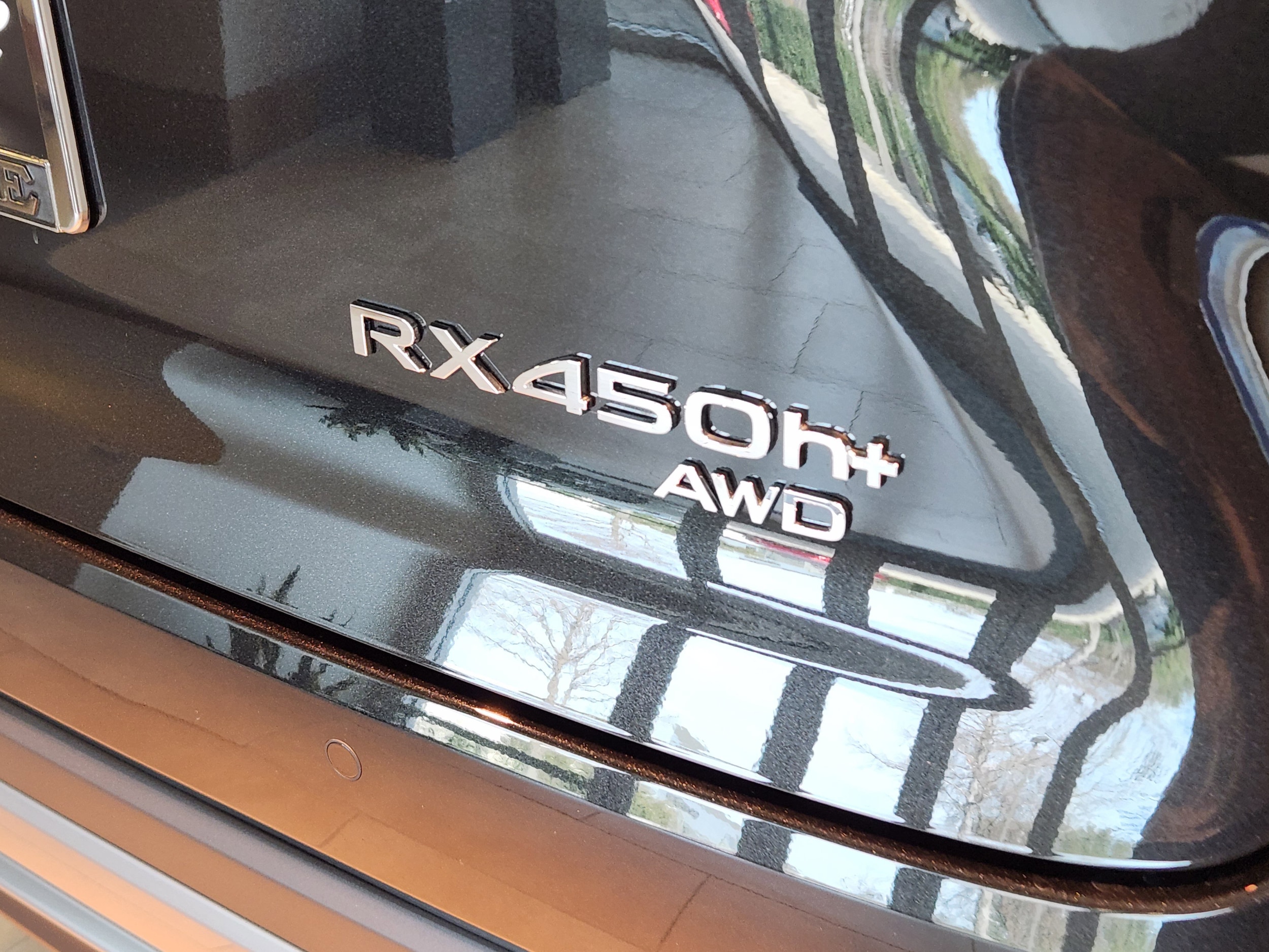 2026 Lexus RX 450h+ Luxury - Photo 23