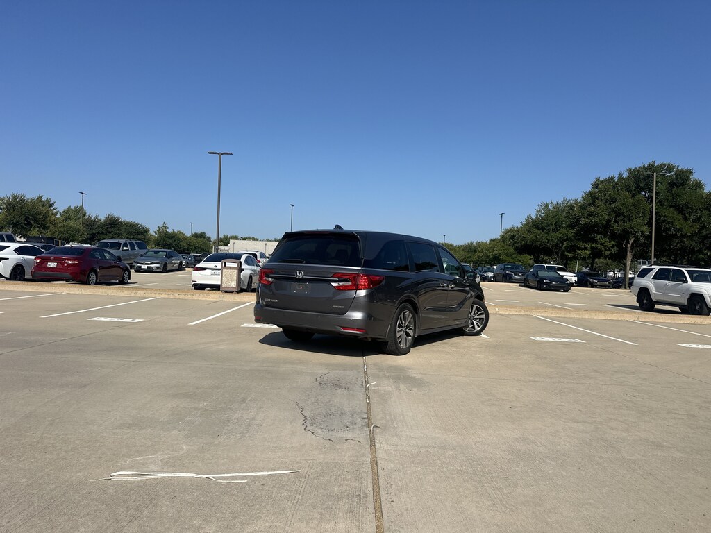 Used 2021 Honda Odyssey Touring Van