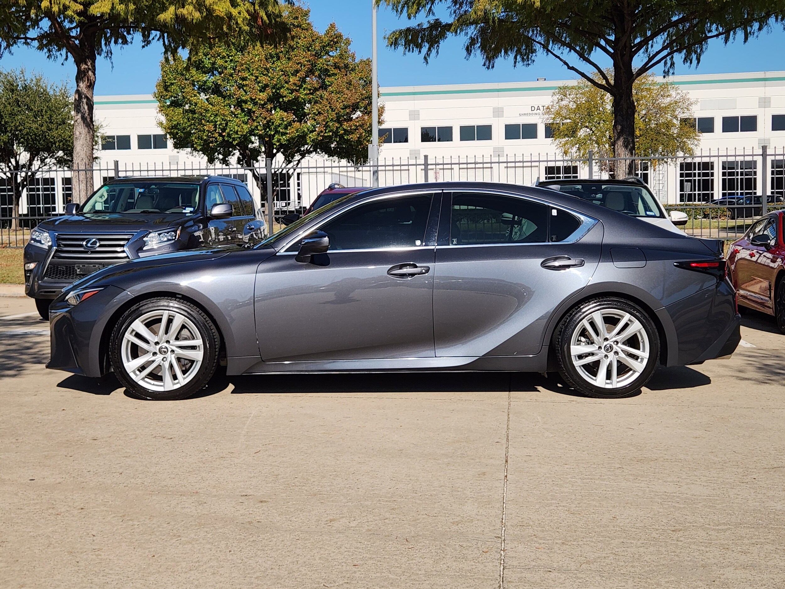 2021 Lexus IS 300 photo 3
