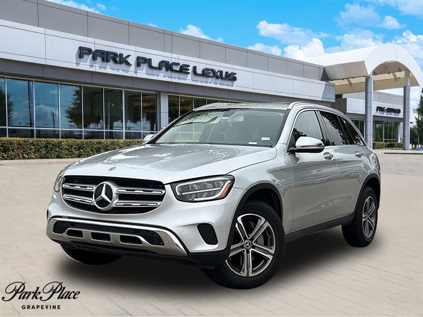 2020 Mercedes-Benz GLC GLC300's photo