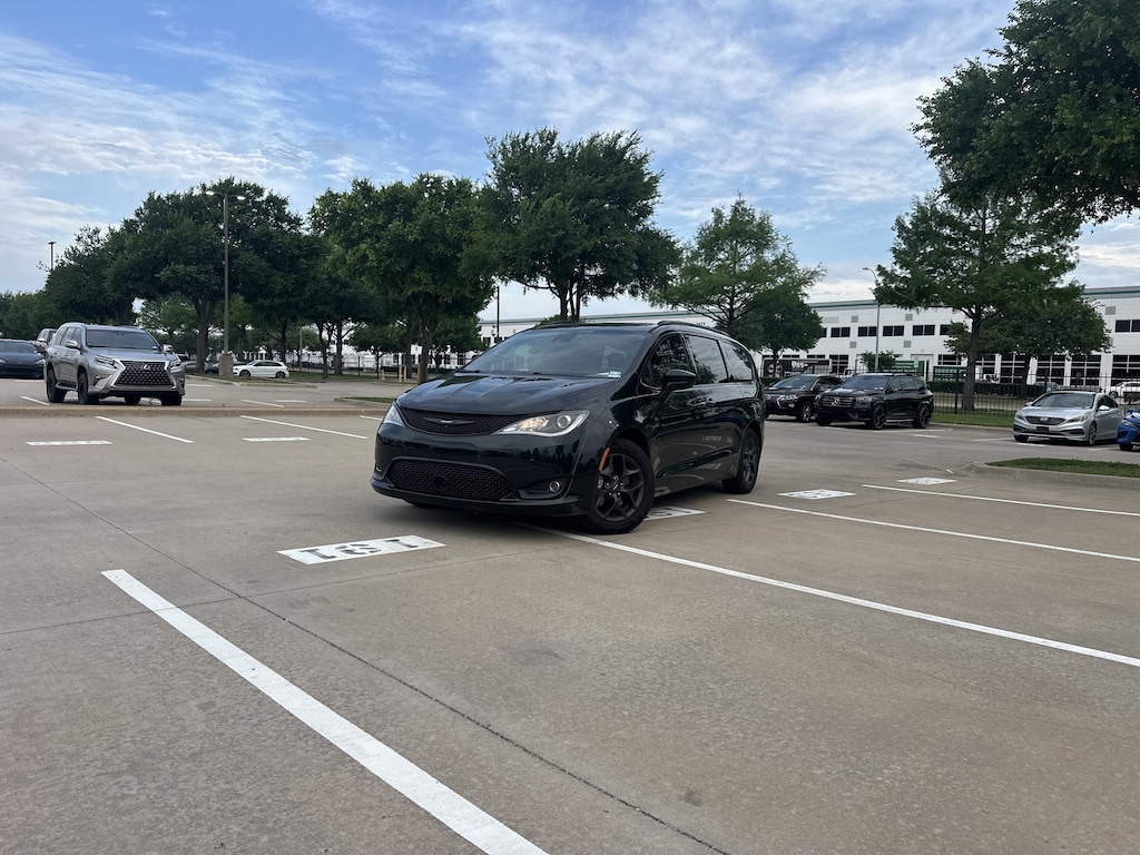 Used 2019 Chrysler Pacifica Touring L Plus Van Passenger Van