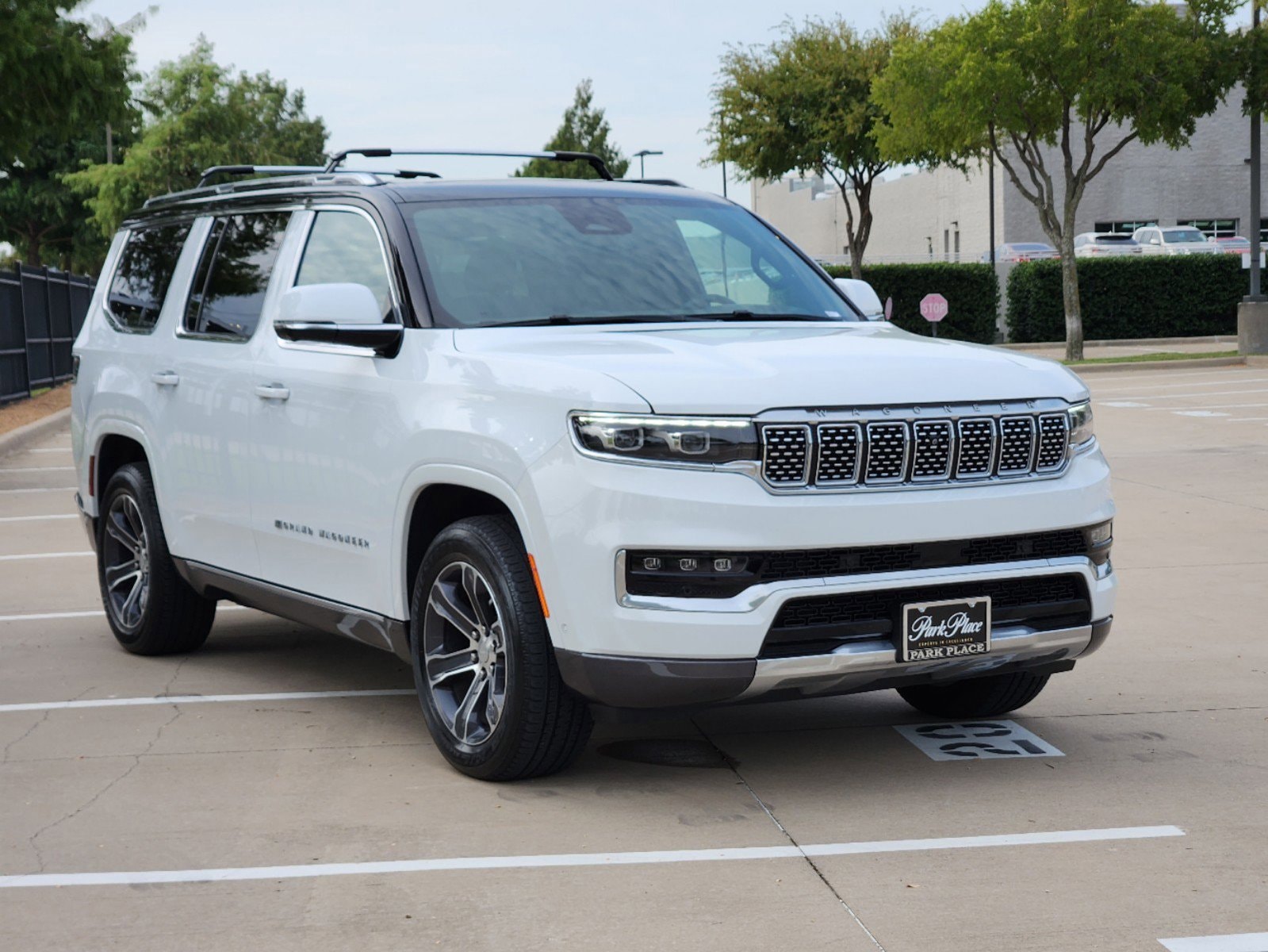 Used 2022 Jeep Grand Wagoneer Series I with VIN 1C4SJVEJ5NS119226 for sale in Grapevine, TX