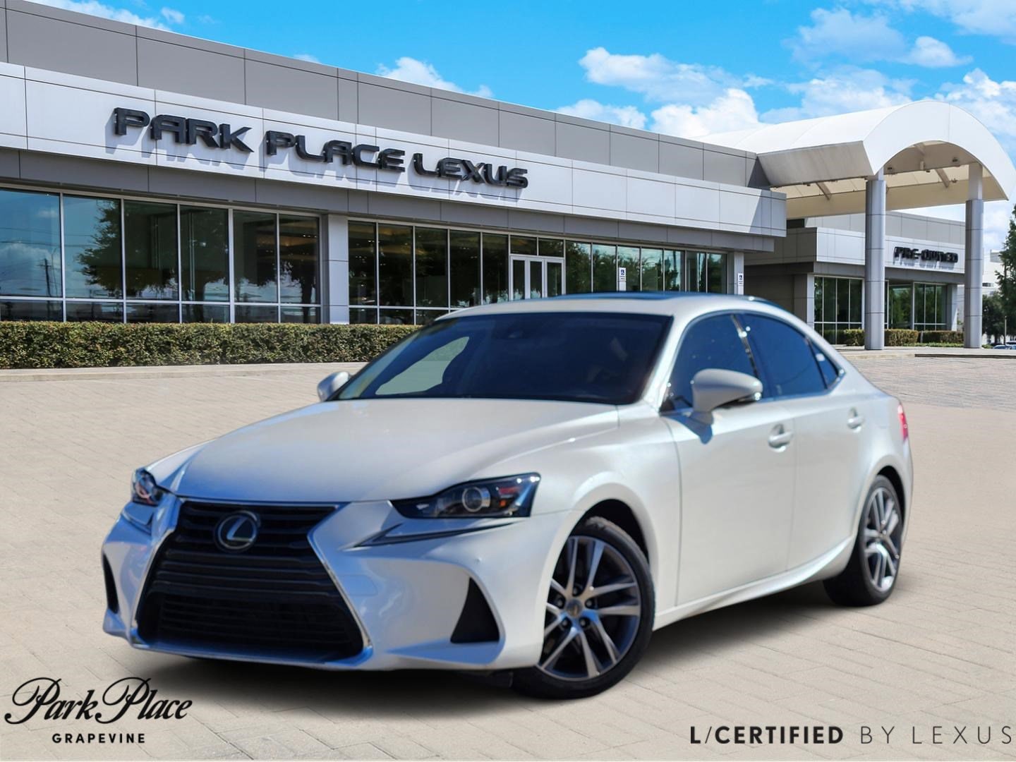 2019 Lexus IS 300's photo