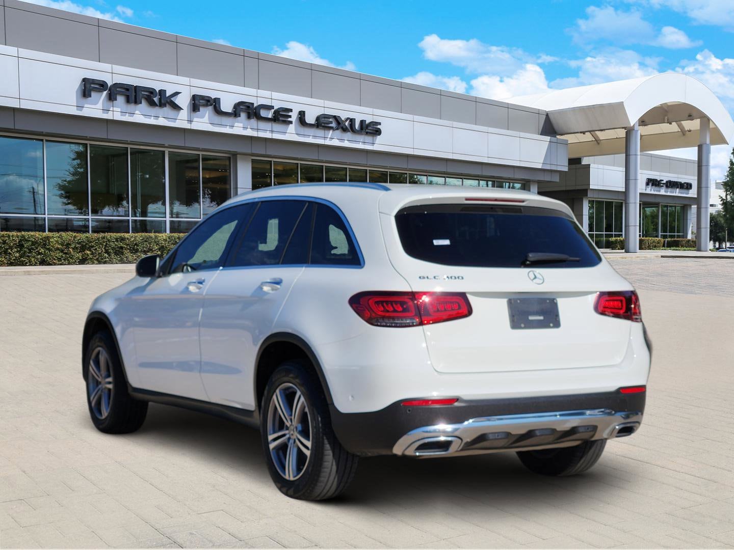 2021 Mercedes Benz GLC 300 photo 4