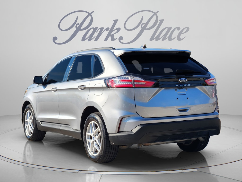 Used 2022 Ford Edge SE SUV