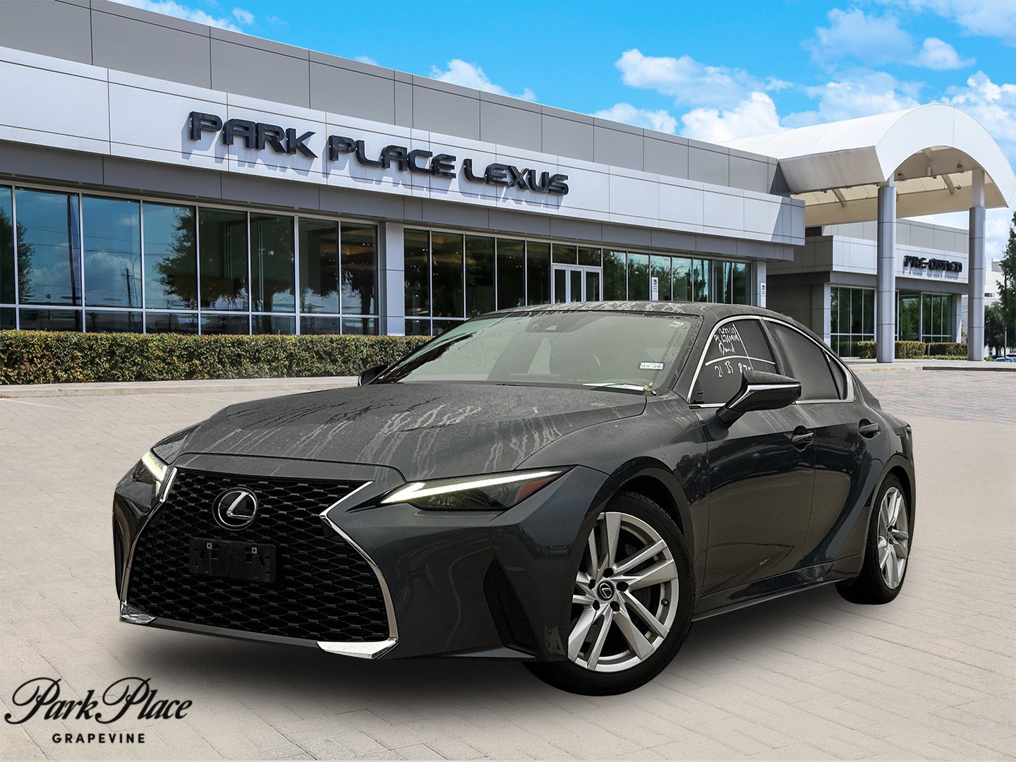 2021 Lexus IS 300's photo