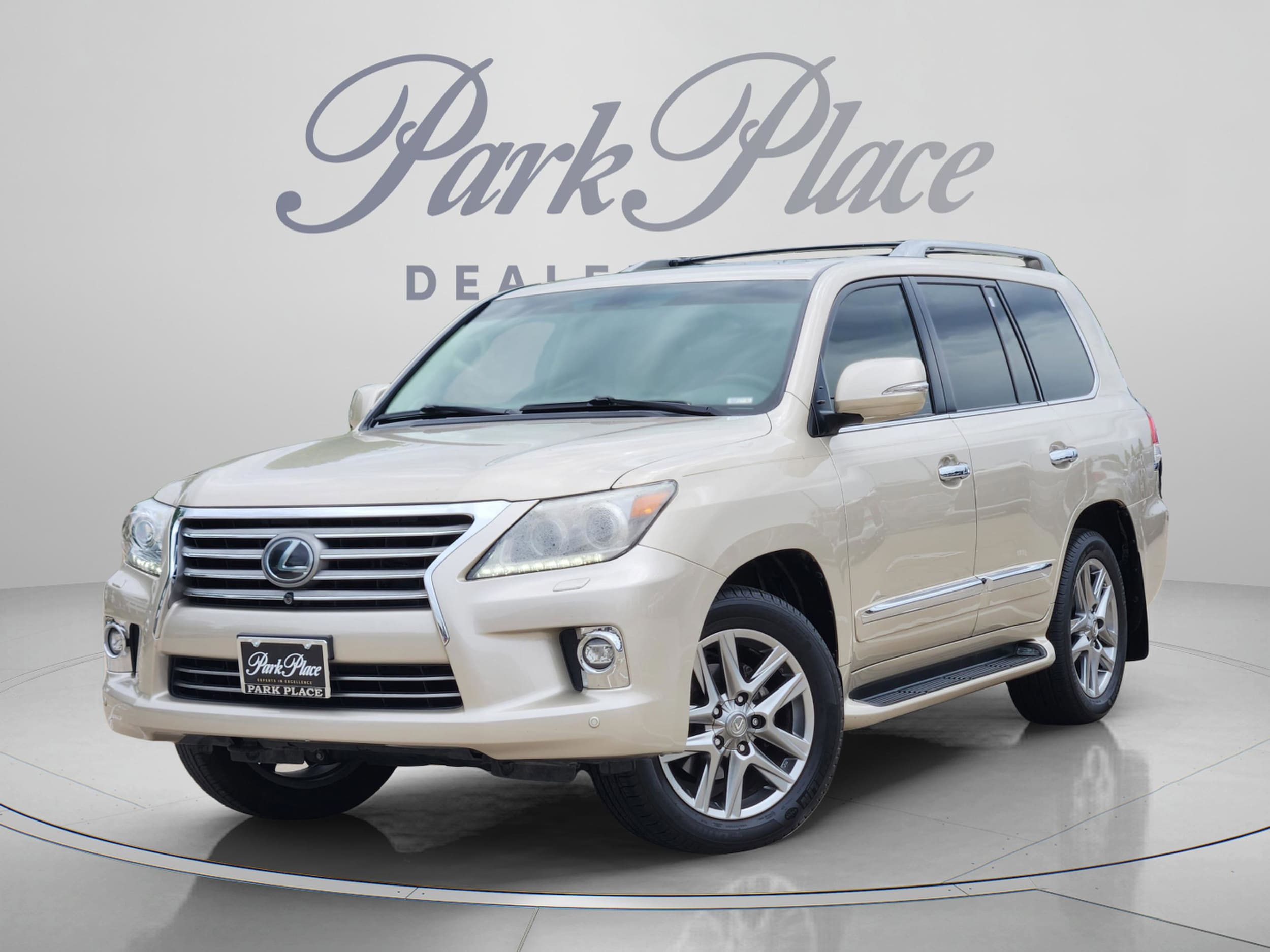 2014 Lexus LX 600 570's photo