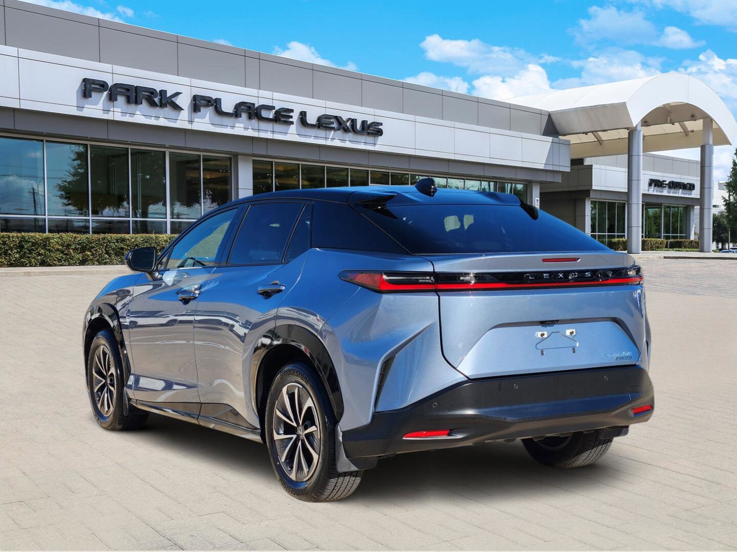 2024 Lexus RZ 450e Premium photo 4