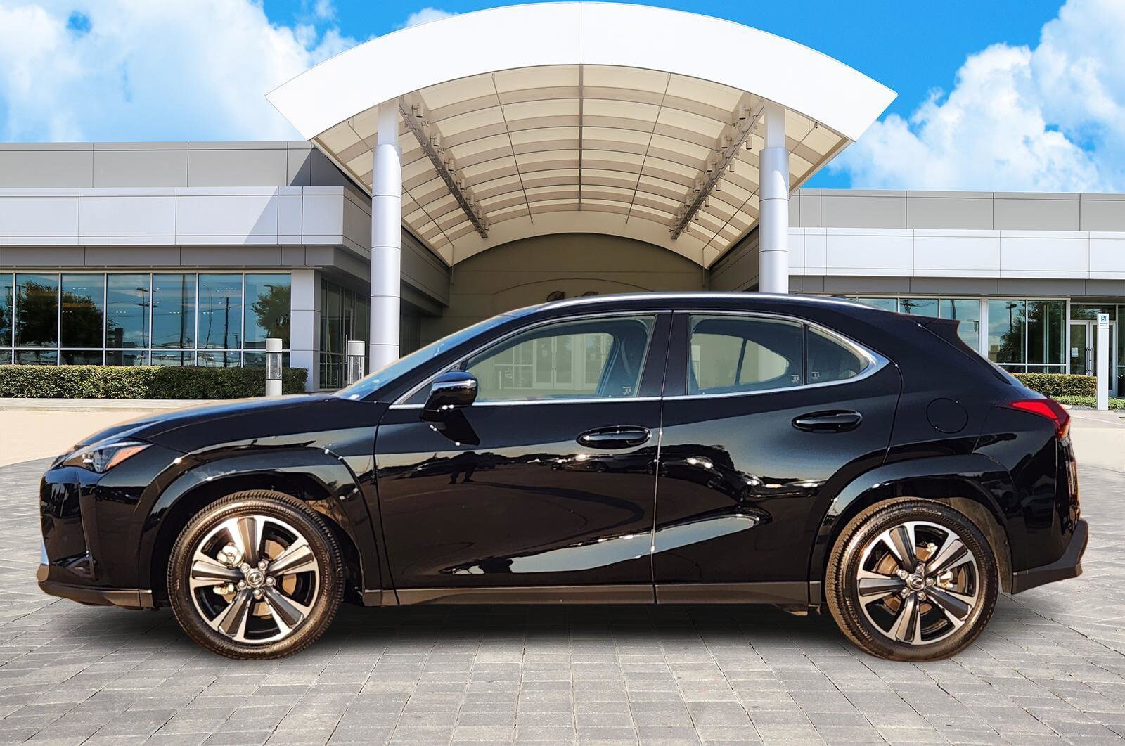 2025 Lexus UX Premium photo 2