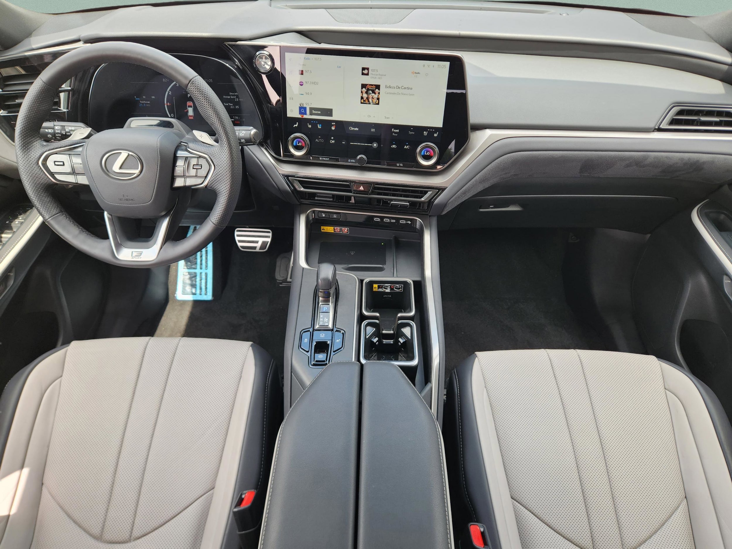 2024 Lexus TX Hybrid 500h - Photo 11