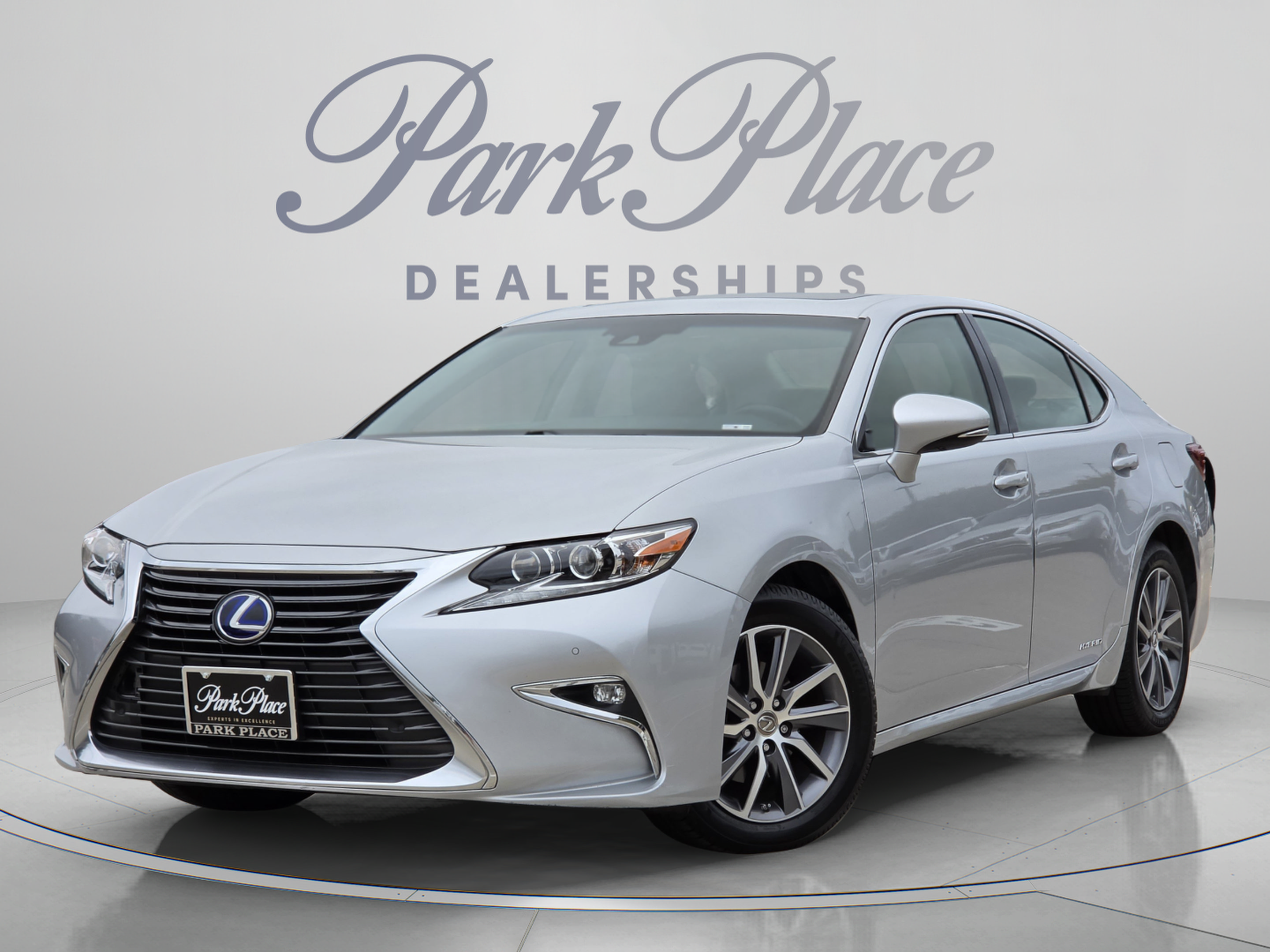 Used 2018 Lexus ES 300h Sedan
