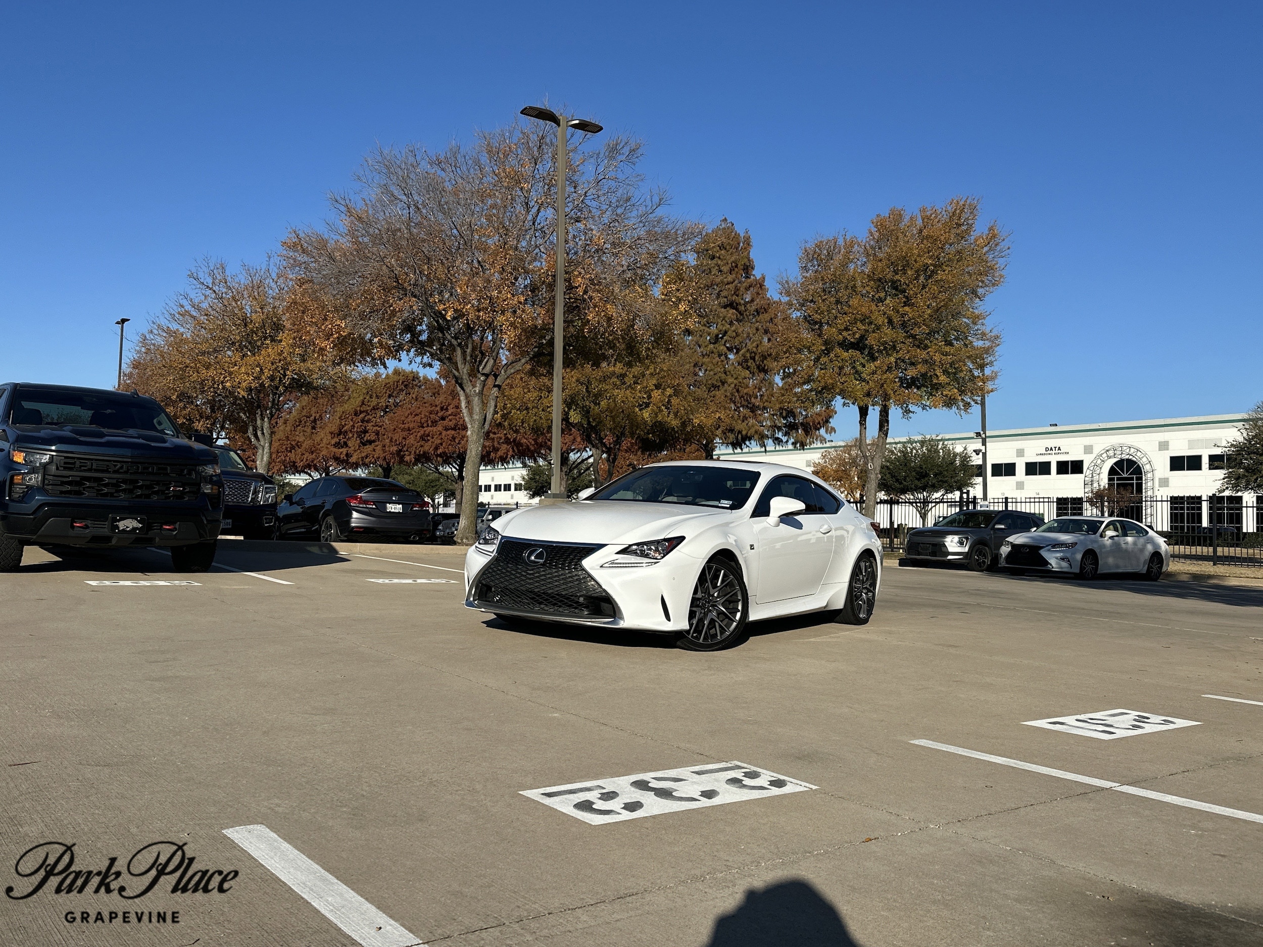 2017 Lexus RC 200t's photo