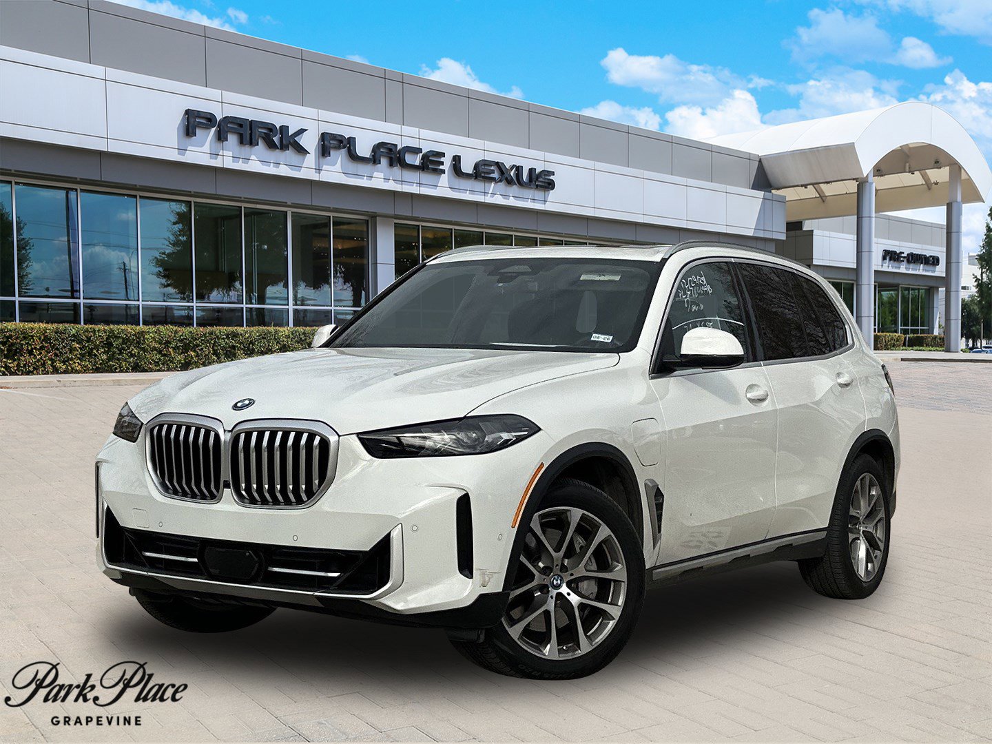 2024 BMW X5 50e's photo