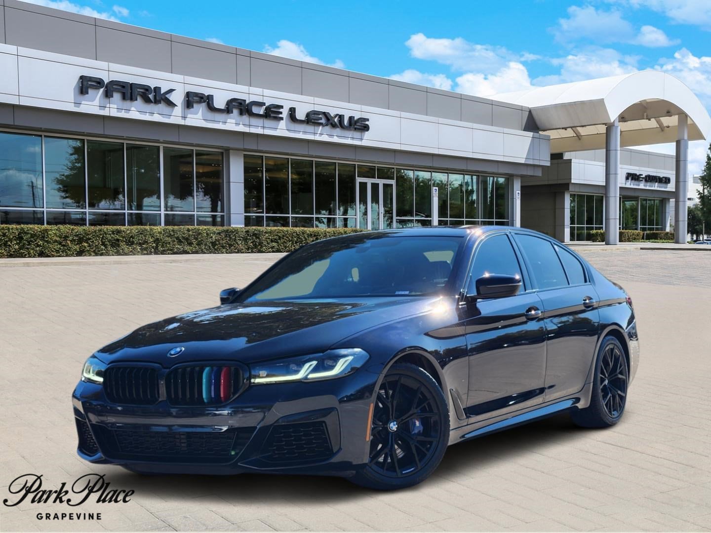 2021 BMW 5 Series M550i's photo