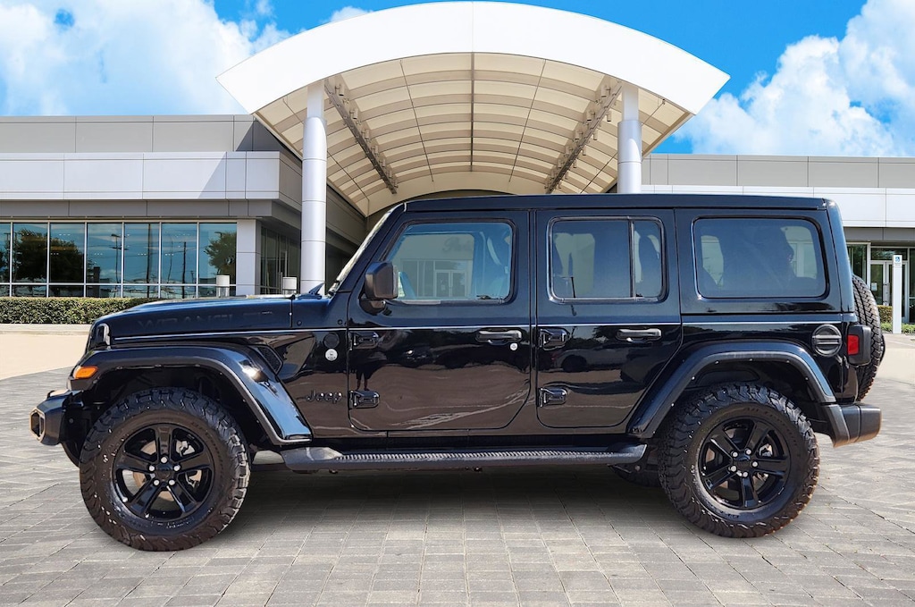 Used 2021 Jeep Wrangler Unlimited Sahara Altitude SUV