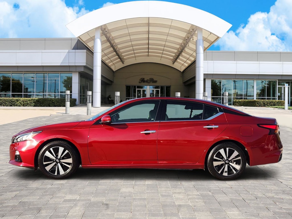 Used 2019 Nissan Altima 2.5 SV Sedan