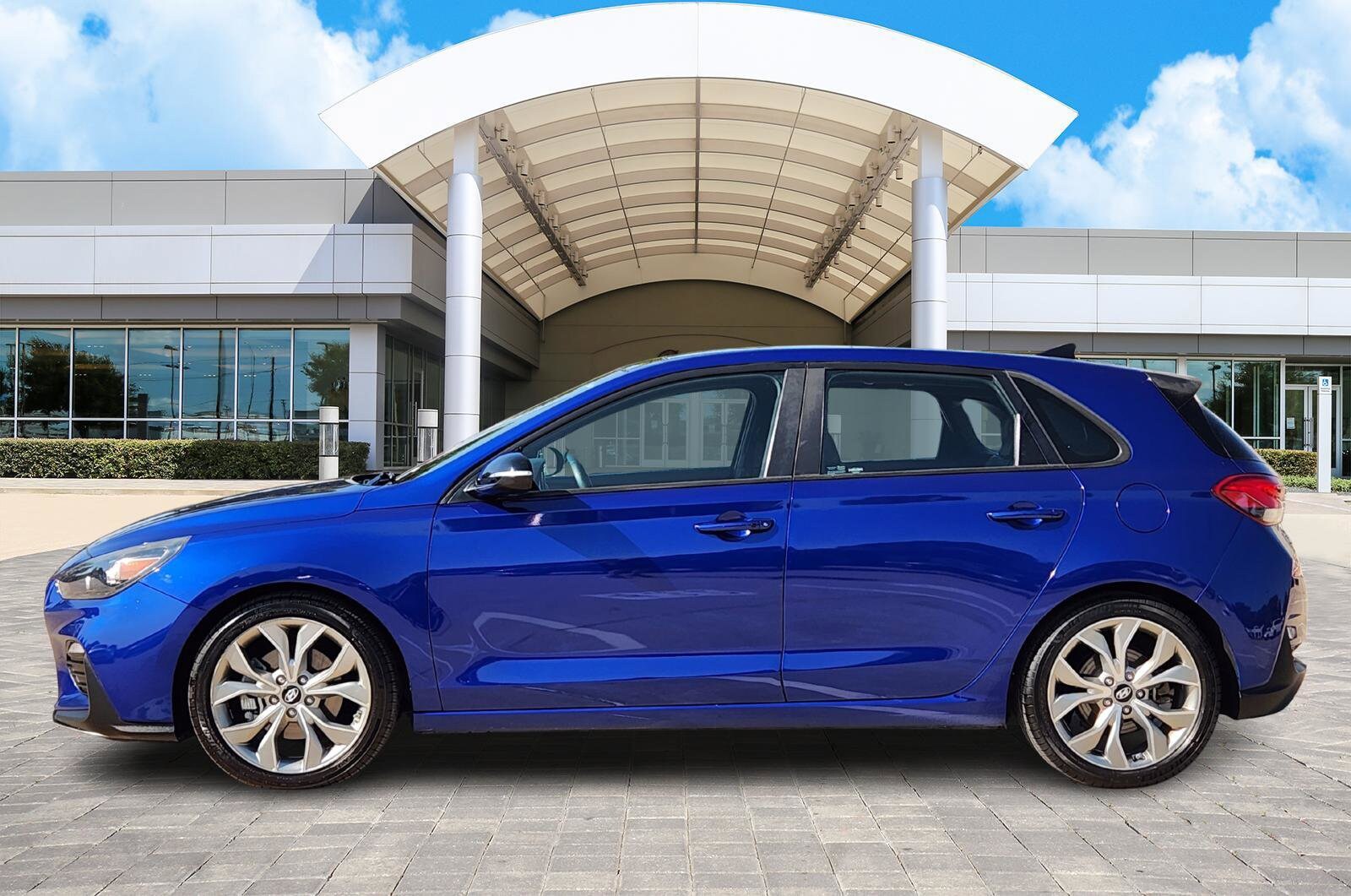 2019 Hyundai Elantra GT N Line photo 3