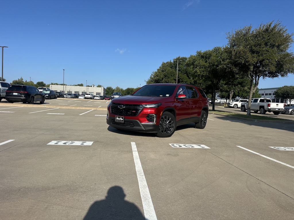 Used 2023 Chevrolet Traverse RS SUV