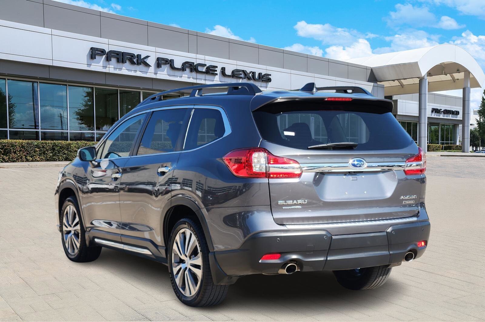 2021 Subaru Ascent Touring photo 3