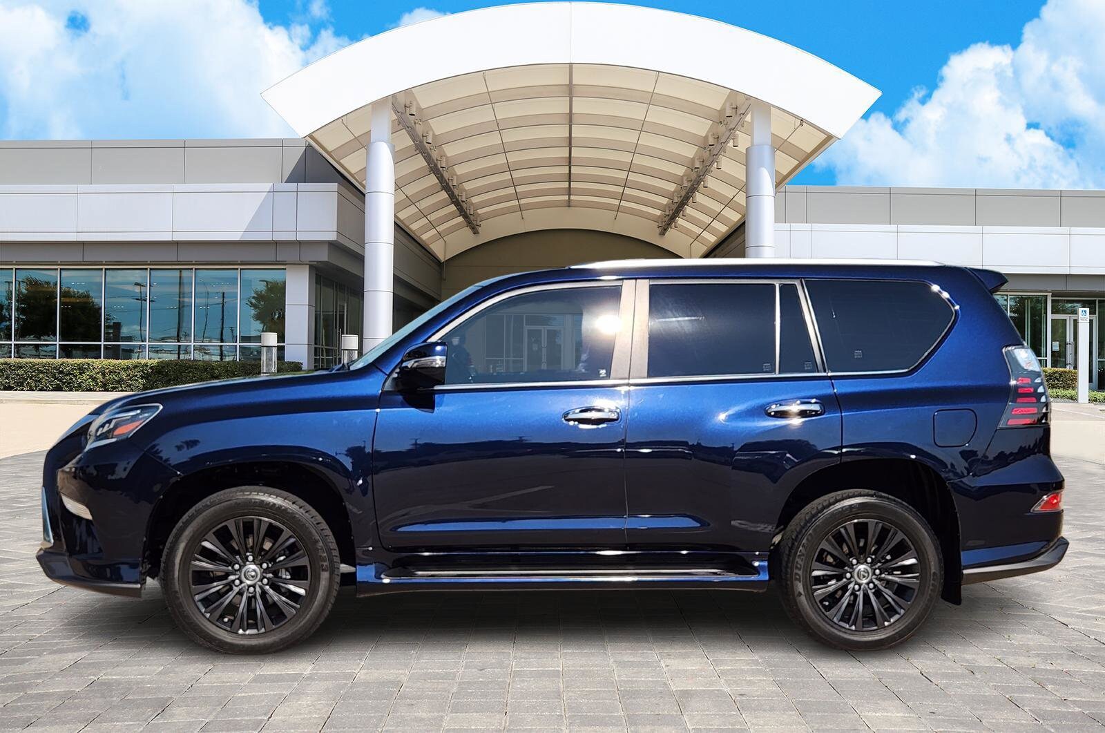 2023 Lexus GX 460 photo 3