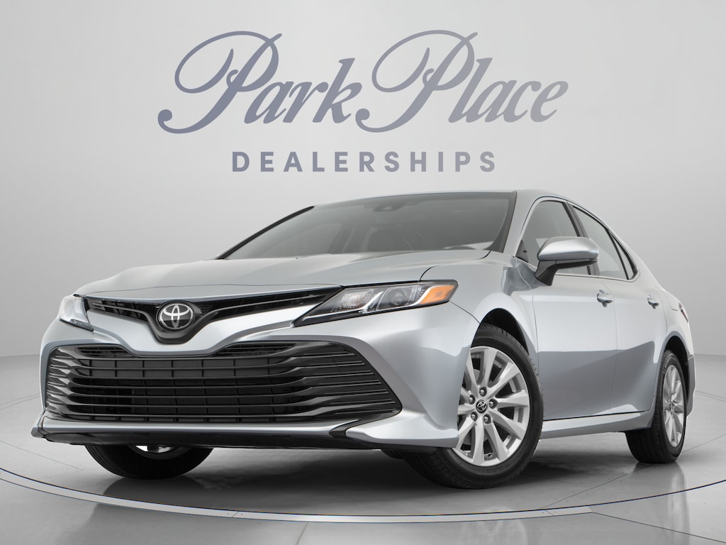 Used 2018 Toyota Camry LE Sedan