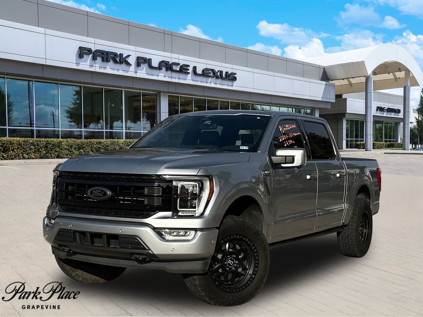 2023 Ford F-150 Platinum's photo