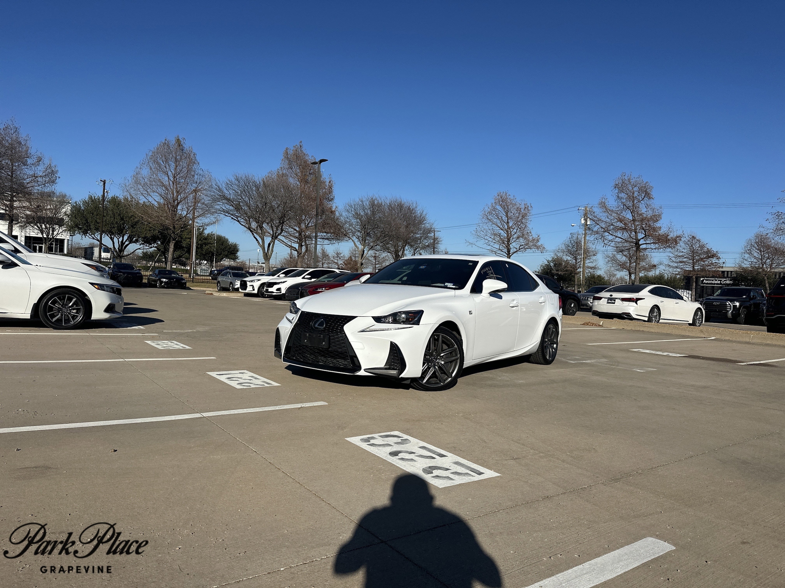 2017 Lexus IS 350's photo