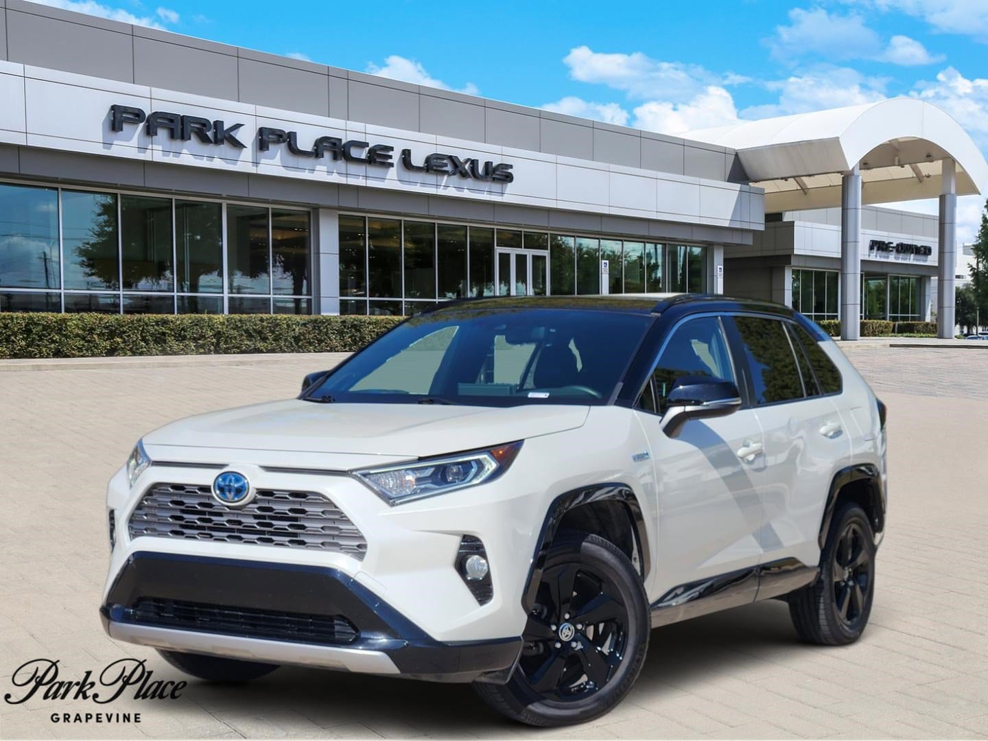 2020 Toyota RAV4 XSE's photo