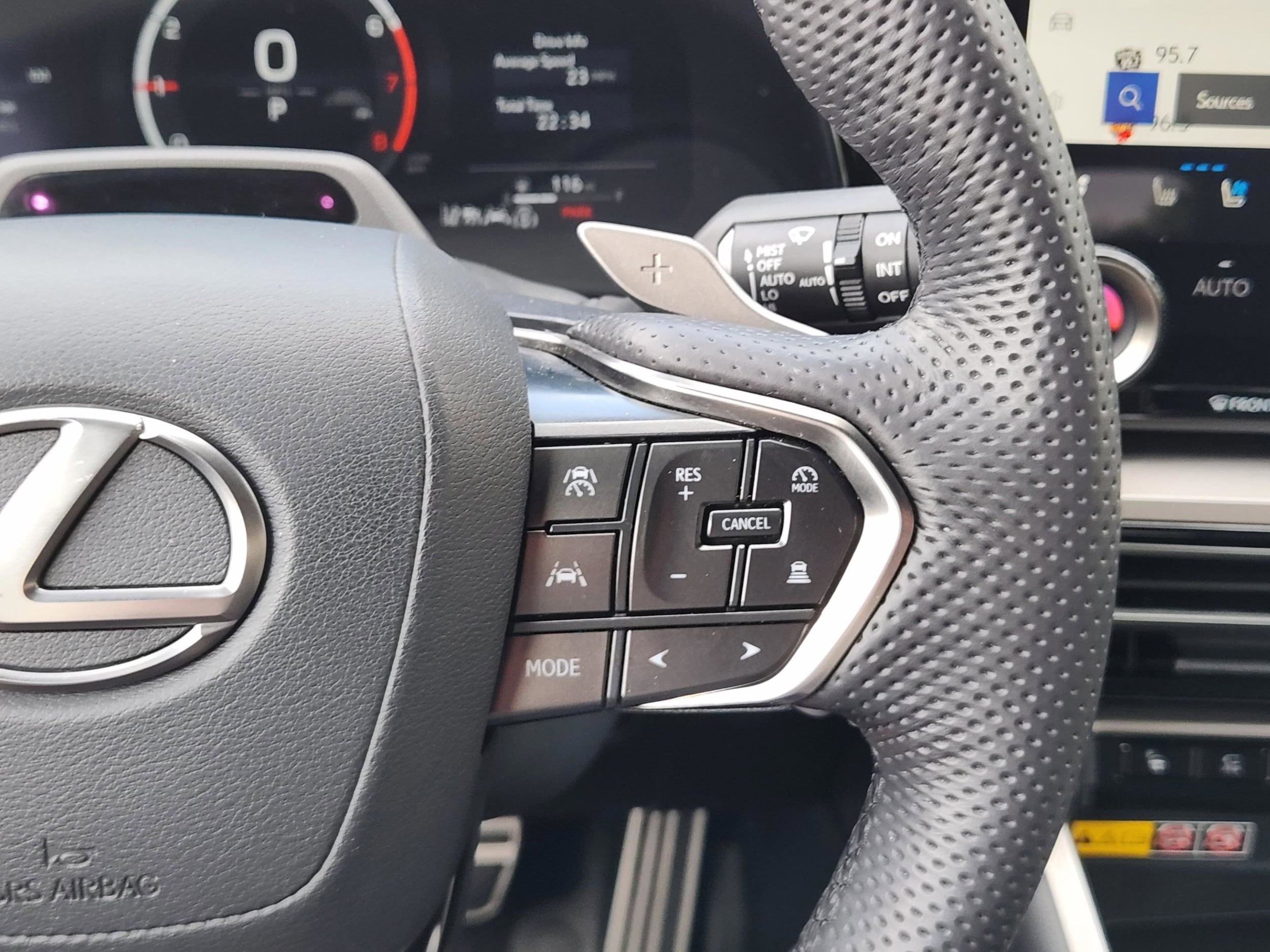2024 Lexus TX Hybrid 500h - Photo 13