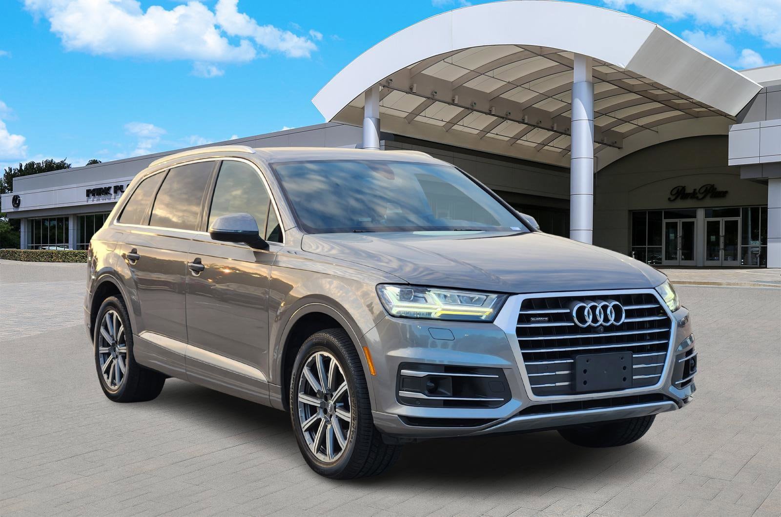 Used 2017 Audi Q7 Prestige with VIN WA1VAAF70HD031230 for sale in Grapevine, TX
