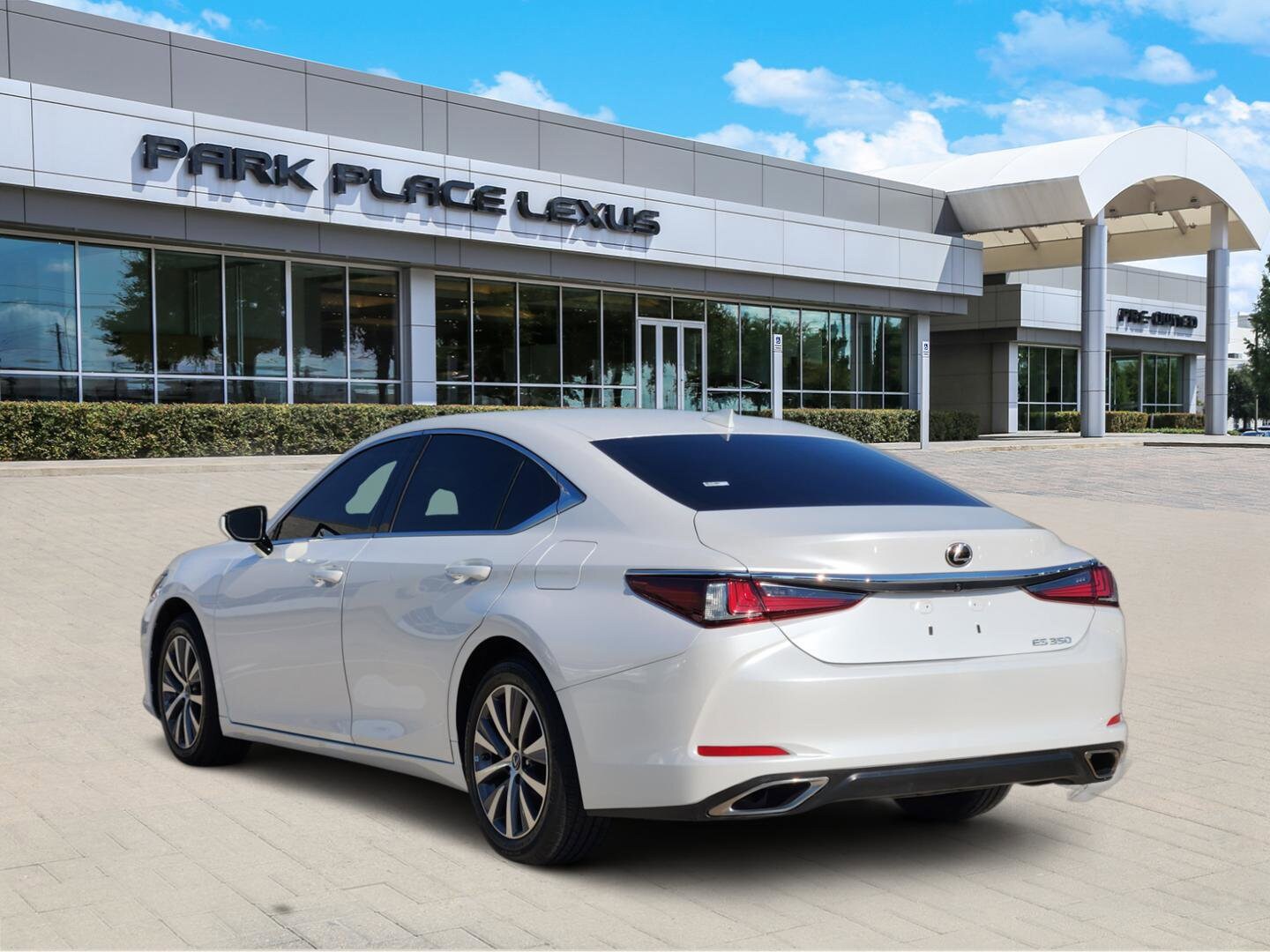 2021 Lexus ES 350 photo 4