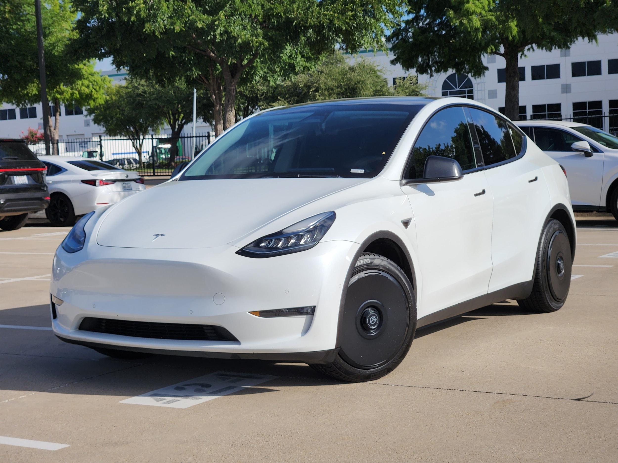 2021 Tesla Model Y Long Range Dual Motor All-Wheel Drive's photo