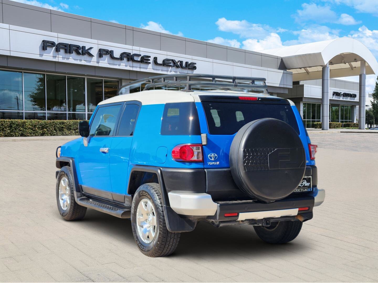 2007 Toyota FJ Cruiser Base photo 2