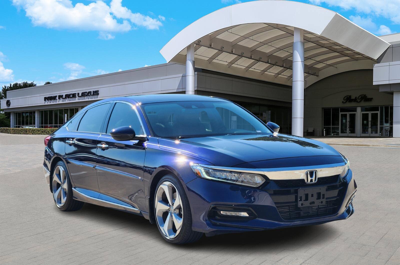 2018 Honda Accord Touring photo 2