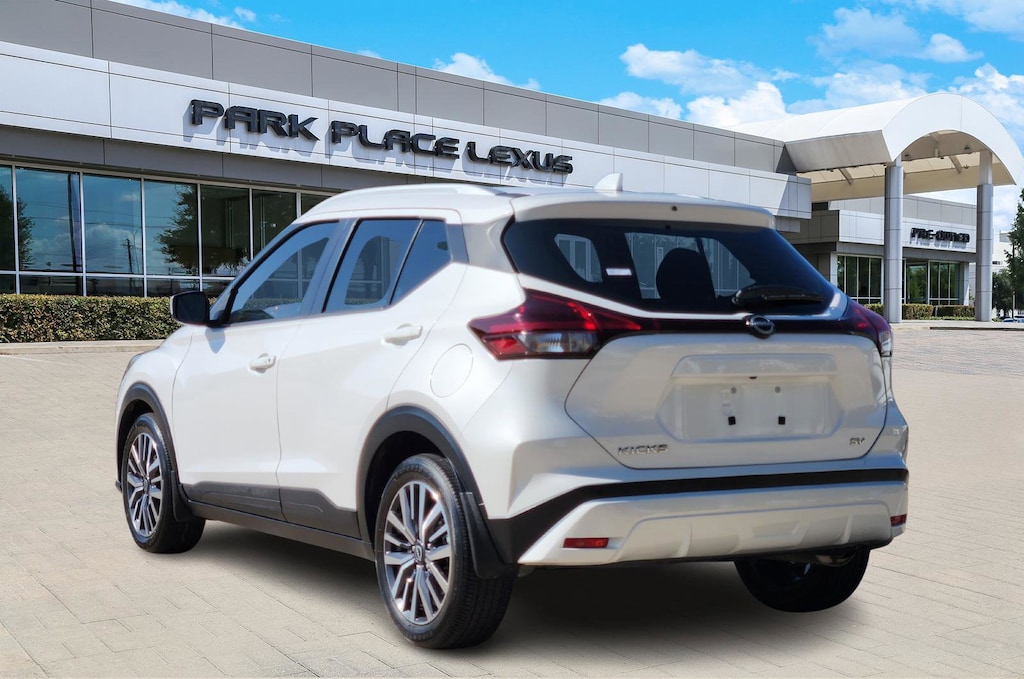 Used 2022 Nissan Kicks SV SUV