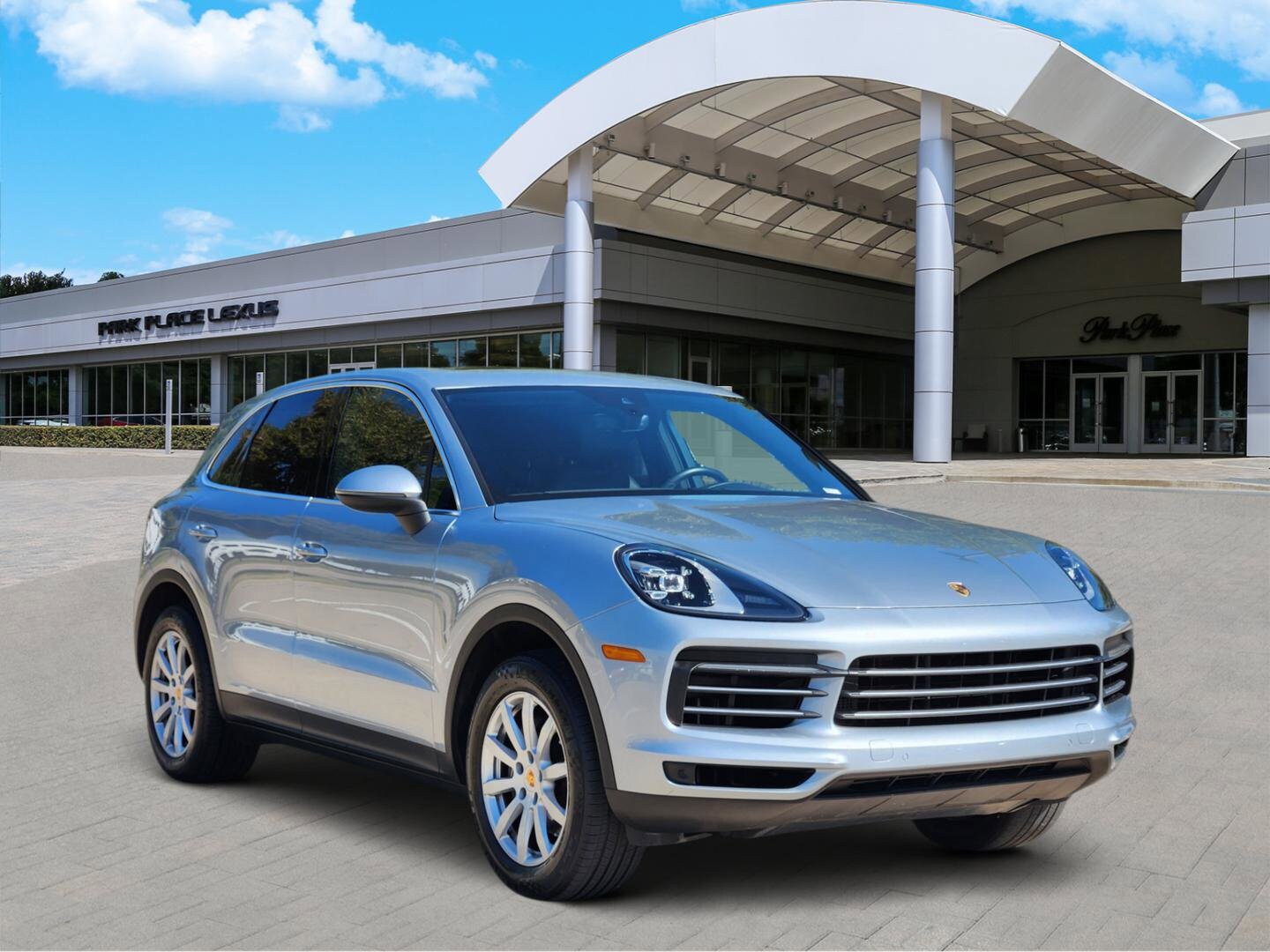 2020 Porsche Cayenne photo 2